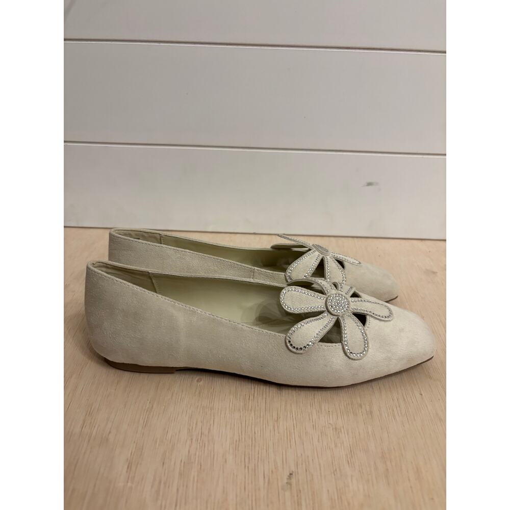 Katy Perry The Evie Daisy Flats Faux Suede Cream Ballet Rhinestone Size 8.5 NWOB - Picture 1 of 7